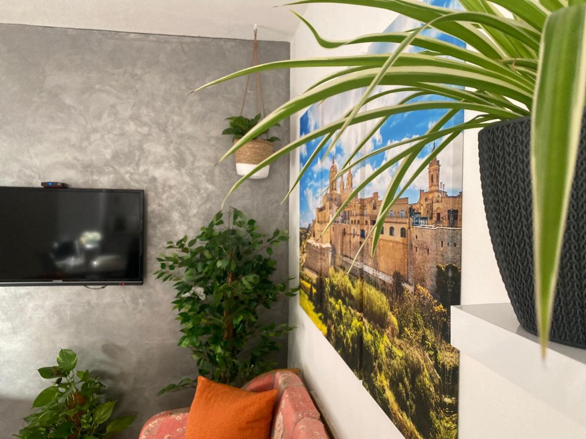 St Paul'S Bay Central Apartment In Qawra San Pawl il-Baħar Eksteriør bilde